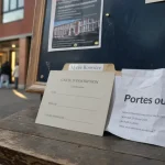 Lycée Rouvière à Toulon, documents de portes ouvertes sur banc